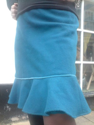 wool melton frill skirt