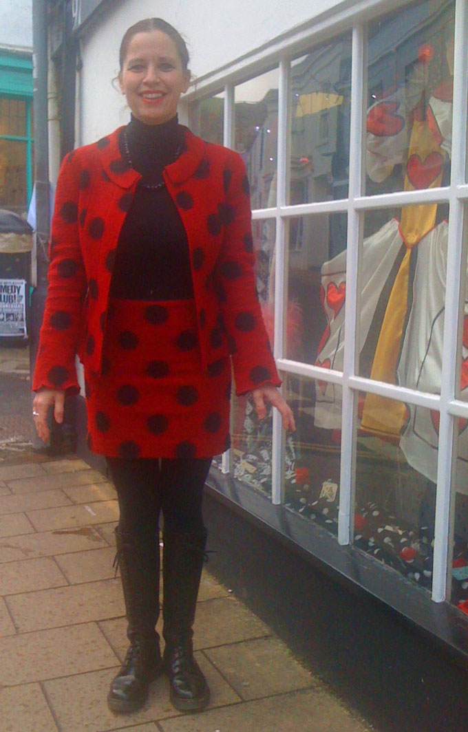 red and black spot boiled wool skirt suit