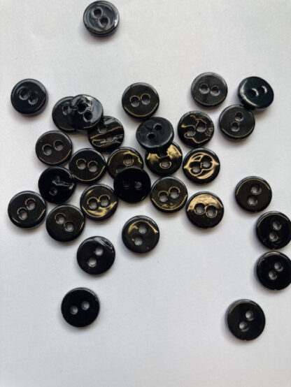 black dyed shell glossy 9mm button