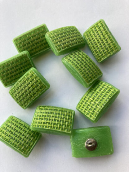 Green raffia effect vintage plastic shank button