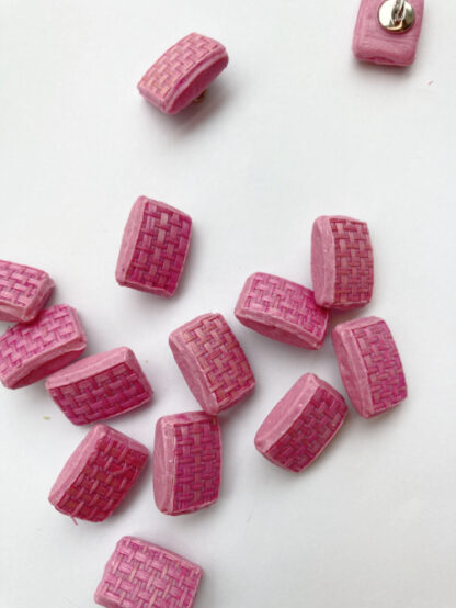 Candy Pink raffia effect vintage plastic shank button