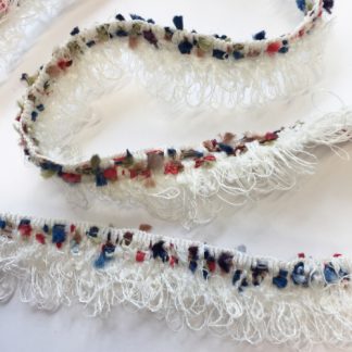 white and multicolour tufted fringe trim H0488-01