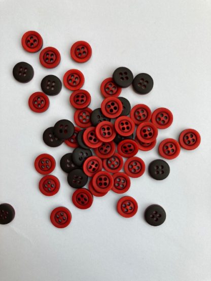 Red 10mm 4 hole shirt button with engraved black rim