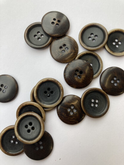 Brown corozo nut button