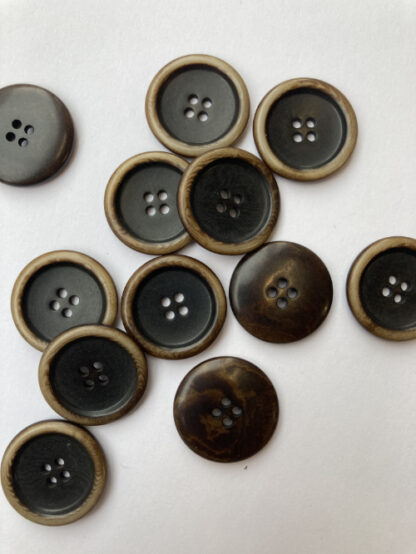 Brown corozo nut button