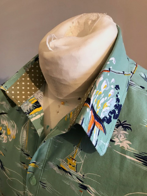 marlin print cotton and linen tropical shirt- collar detail
