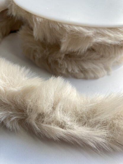 Oyster Cream Faux Fur Trimming / Piping with Flange