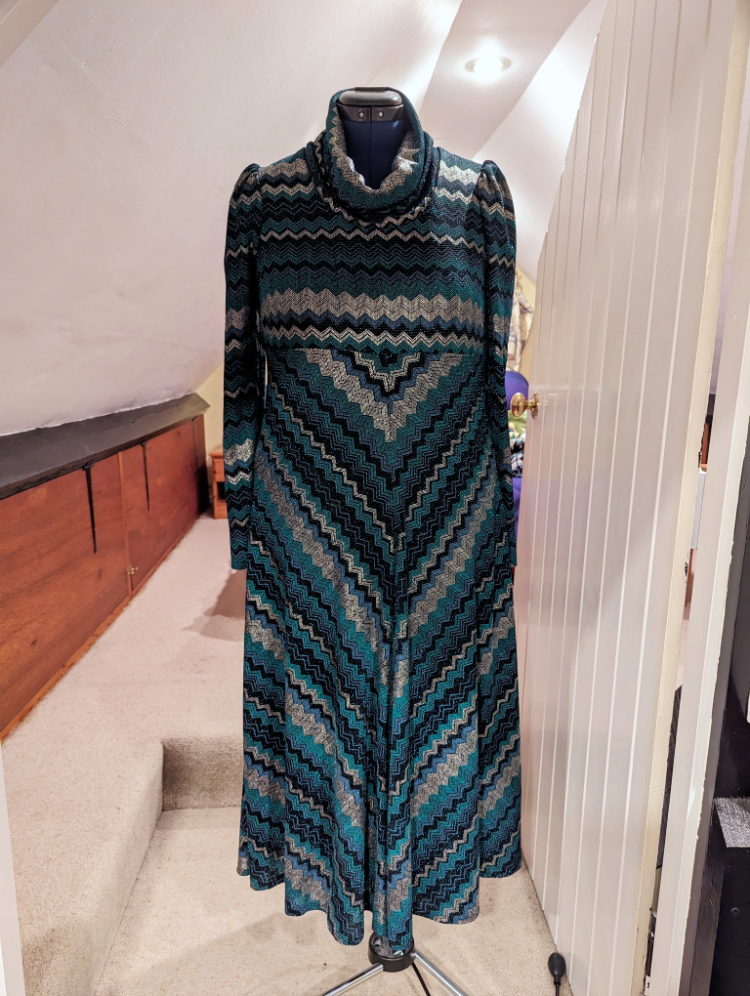 zigzag sparkle knit missoni type bias cut dress 