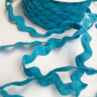 Turquoise Blue Cotton Rick Rack Braid. Width of braid = 10mm, width including wiggle = 17mm