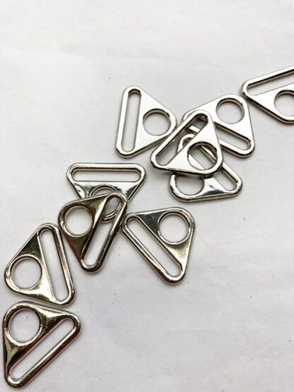 Silver metal triangle ring to fit swivel clip and 23mm strap (use instead of D-ring)