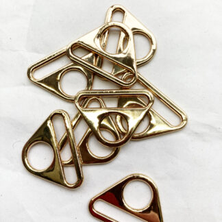 Gold metal triangle ring to fit swivel clip and 32mm strap (use instead of D-ring)