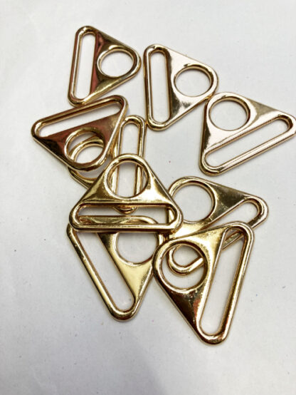 Gold metal triangle ring to fit swivel clip and 40mm strap (use instead of D-ring)