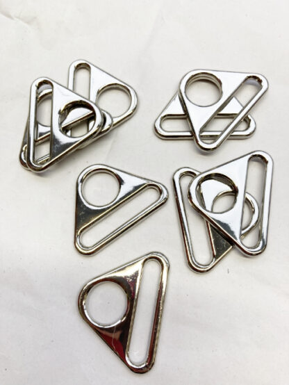 Silver metal triangle ring to fit swivel clip and 40mm strap (use instead of D-ring)