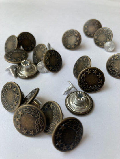 Antique Brass laurel leaf design jeans button with rivet attachment