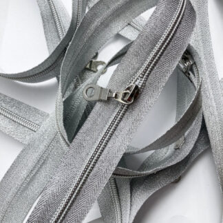 Metallic Silver heavy duty coil tooth continuous zipping (1 puller every 50cm)