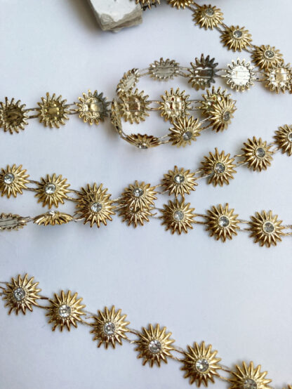 Gold Spikey Daisy trim with diamanté middles 