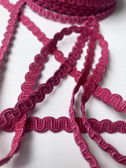 Fuchsia Pink serpentine wave small gimp braid, 100% polyester 